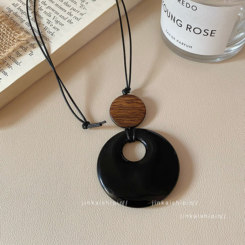 Star Custom New Mysterious Black Long Geometric Pendant Necklace for Women New Chinese Style Niche High-end Versatile Necklace Wholesale