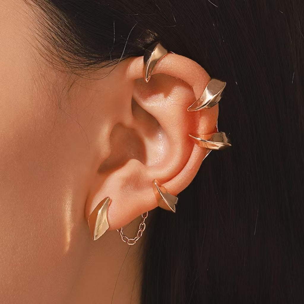 Star Style Thorn Spine Skeleton Mechanical Style Ear Hook Niche Design Irregular Metal Non-Pierced Ear Clip Unisex Earrings Has Been Blessed for Safety