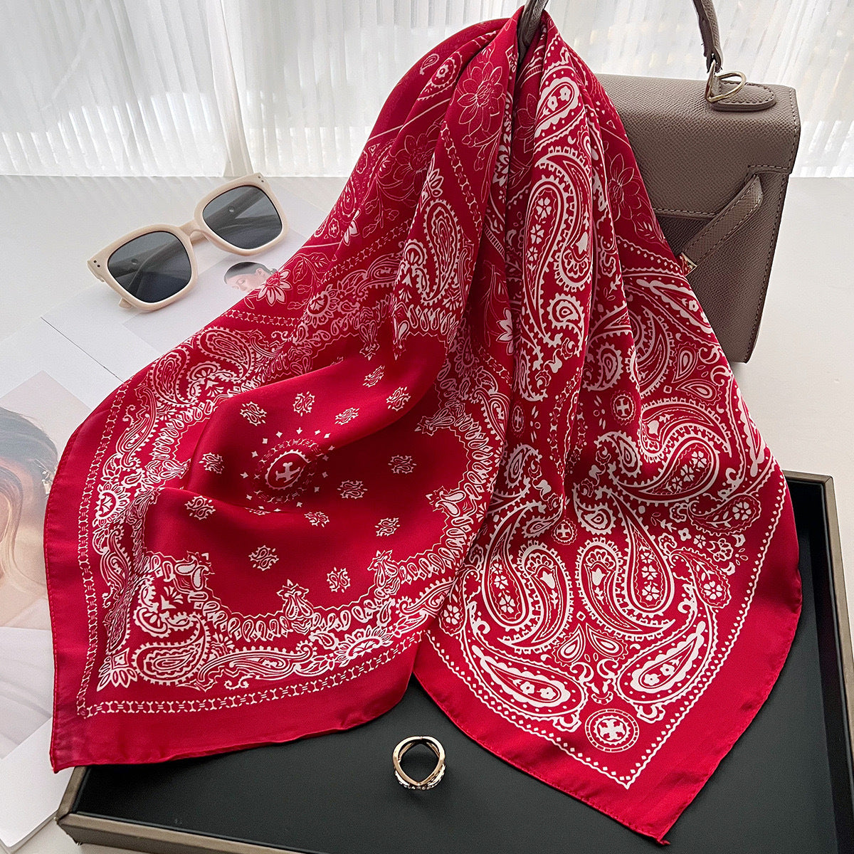 Same Style as Stars2025New Paisley Small Cashew Deformed Insect Satin70Silk Scarf Scarf Headscarf Fashion Design Small Water Drop Square Scarf Decoration Matching Headscarf