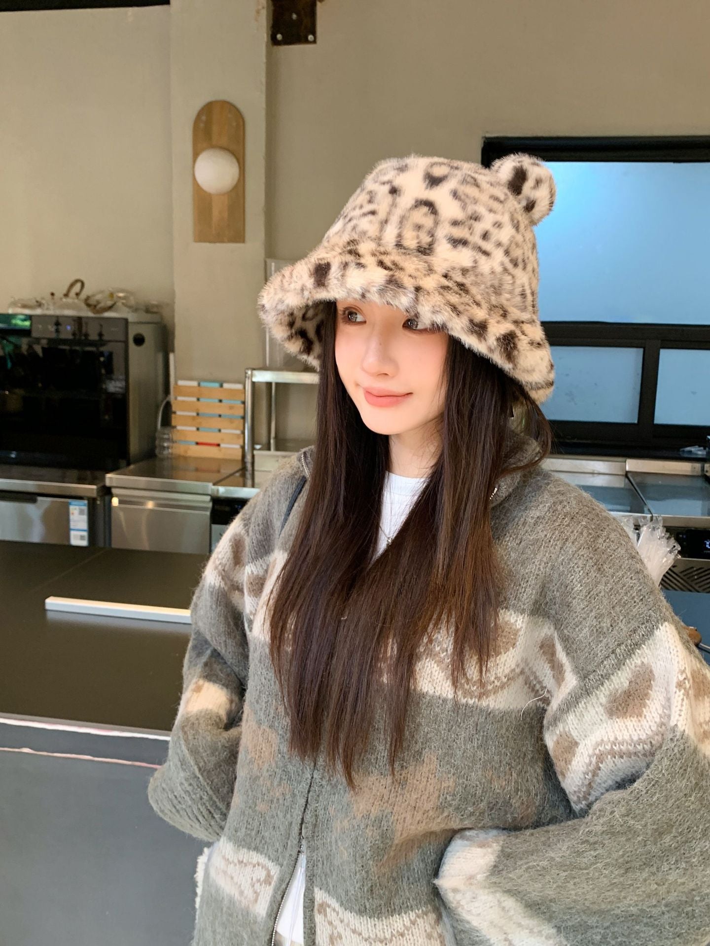 New Korean Style Casual Hat for Women Winter Cute Leopard Print Plush Fisherman Hat Korean Style Warm Versatile Student Bucket Hat