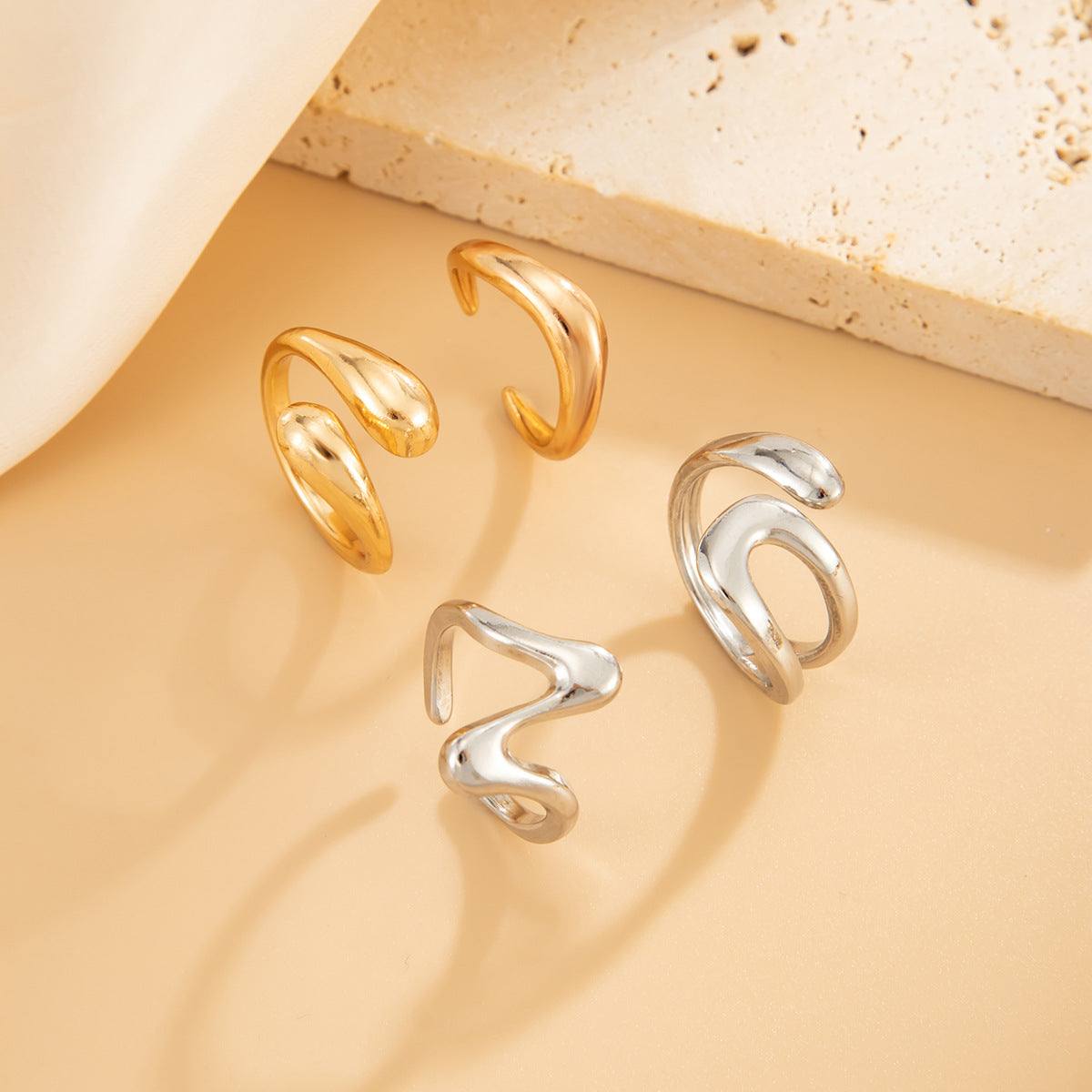 Custom Design Photosensitive Water Drop Hugging Open Ring for Celebrities Unique Irregular Geometric Joint Ring