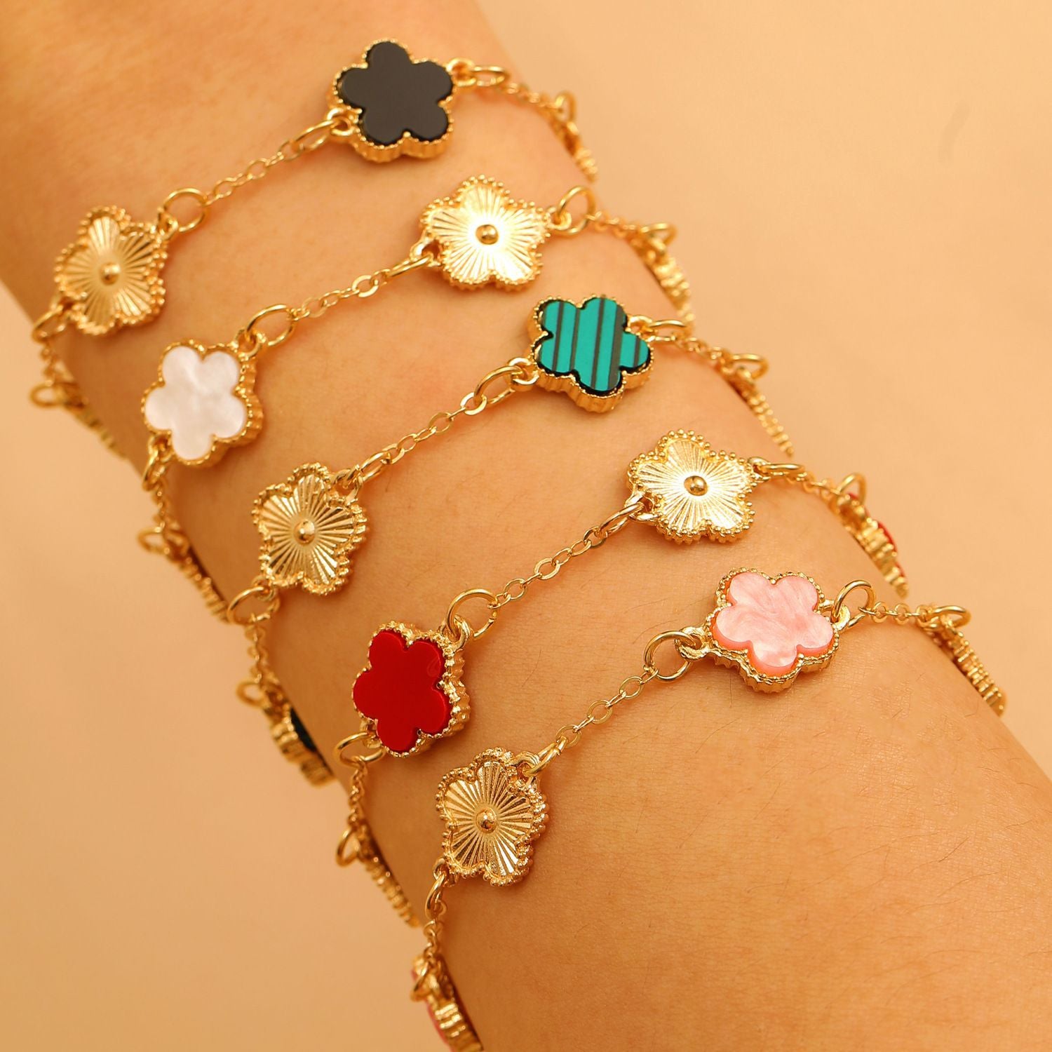 Same Style as Stars2025New Five-leaf Clover Jewelry Set for Women Simple Petal Necklace Five-leaf Flower Bracelet Ring Earrings4Set shipped together for safety