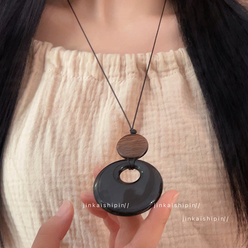 Star Custom New Mysterious Black Long Geometric Pendant Necklace for Women New Chinese Style Niche High-end Versatile Necklace Wholesale