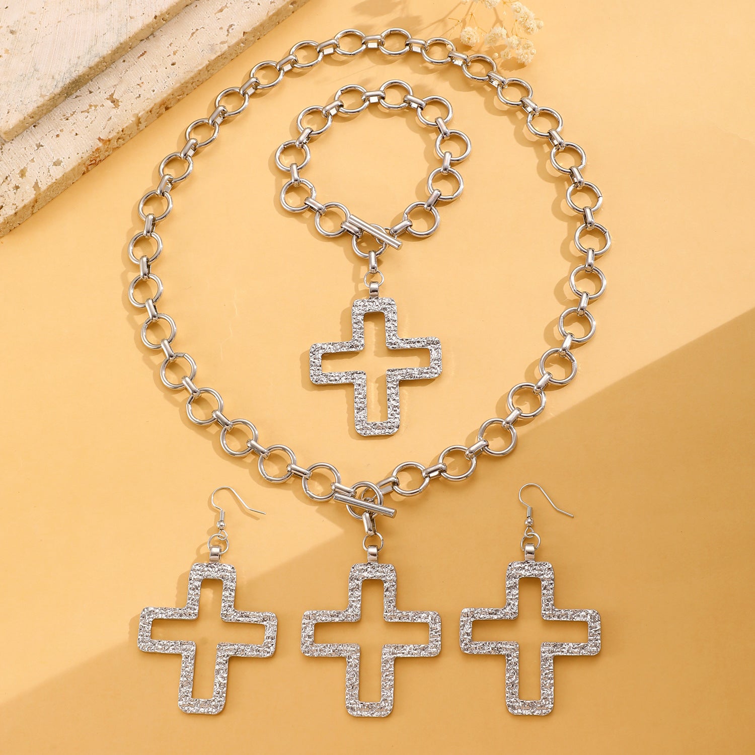 Celebrity Style Decorative Chain Jewelry Personalized Cross Alloy Pendant Necklace  Minimalist Style Clip Simple Internet Celebrity Collarbone Chain for Women