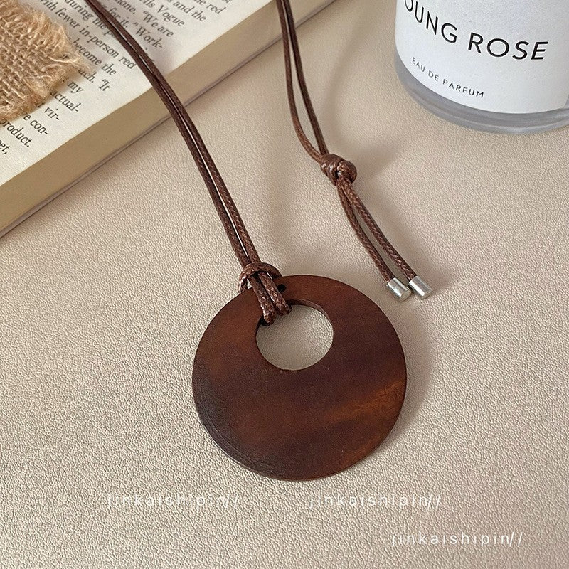 Star Custom New Mysterious Black Long Geometric Pendant Necklace for Women New Chinese Style Niche High-end Versatile Necklace Wholesale