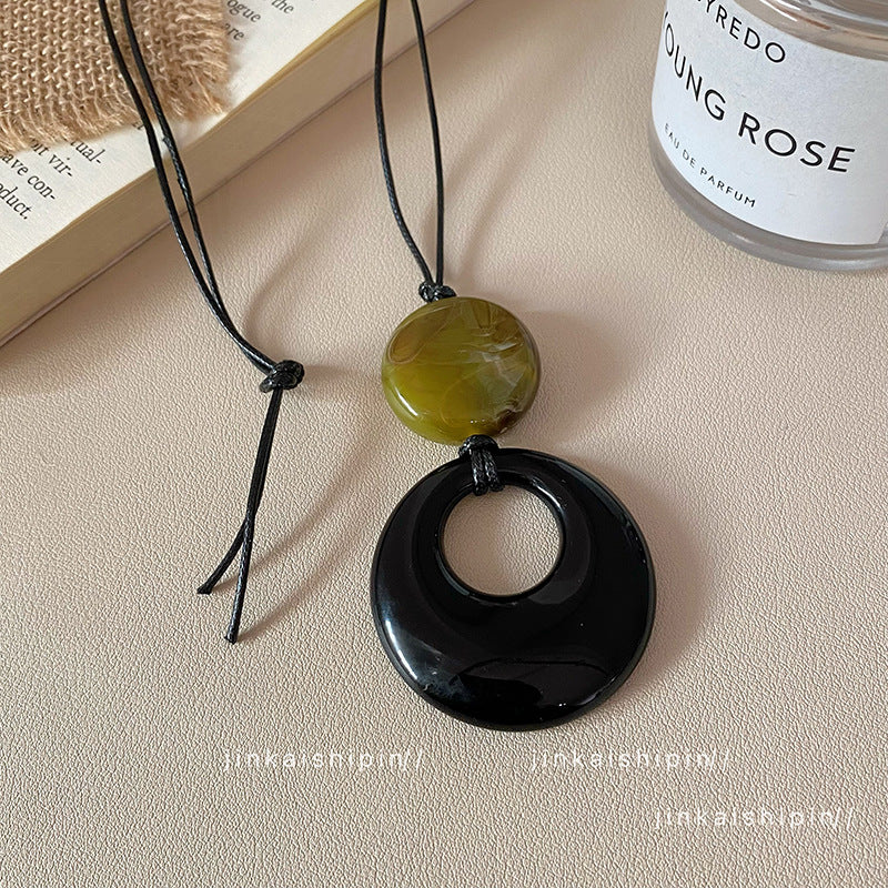 Star Custom New Mysterious Black Long Geometric Pendant Necklace for Women New Chinese Style Niche High-end Versatile Necklace Wholesale