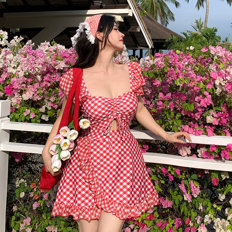 Custom Celebrity Design2025New Korean Niche Pure Desire Style Red Plaid Slimming Covering Body Conservative Beach Hot Spring One-Piece Swimsuit for Women