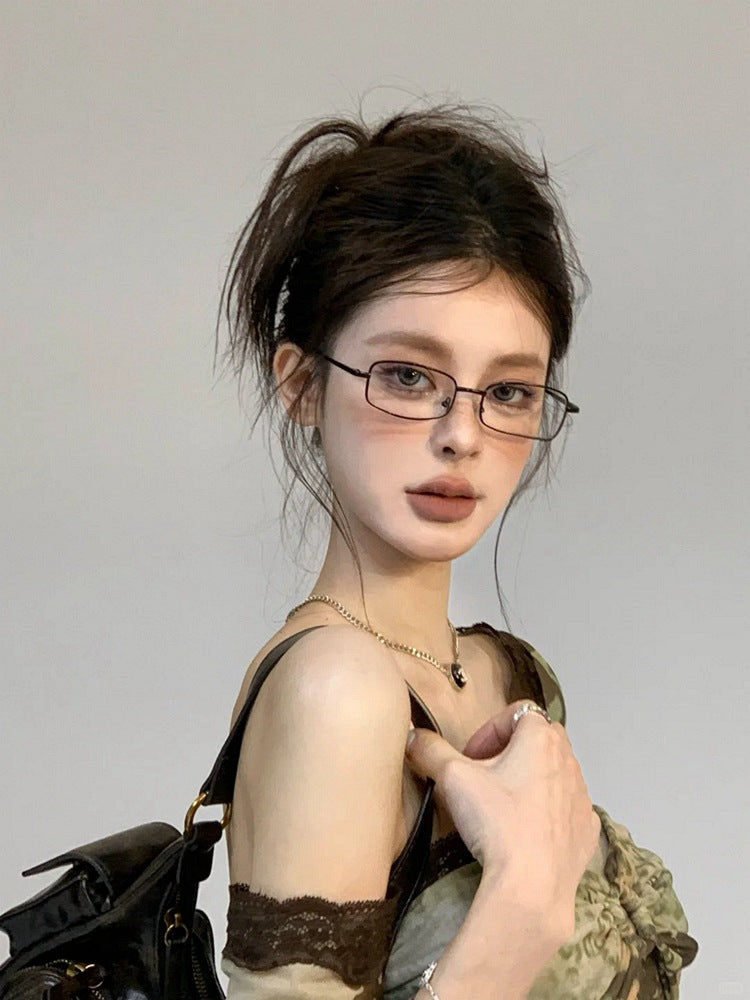 Same Style as Stars2026Latest Square Frame Gold Wire Edge Glasses Frame for Women Trendy Concave Shape Narrow Frame Small Face Retro Can Be Paired with Prescription Lenses