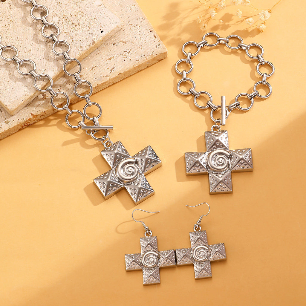 Celebrity Style Decorative Chain Jewelry Personalized Cross Alloy Pendant Necklace  Minimalist Style Clip Simple Internet Celebrity Collarbone Chain for Women