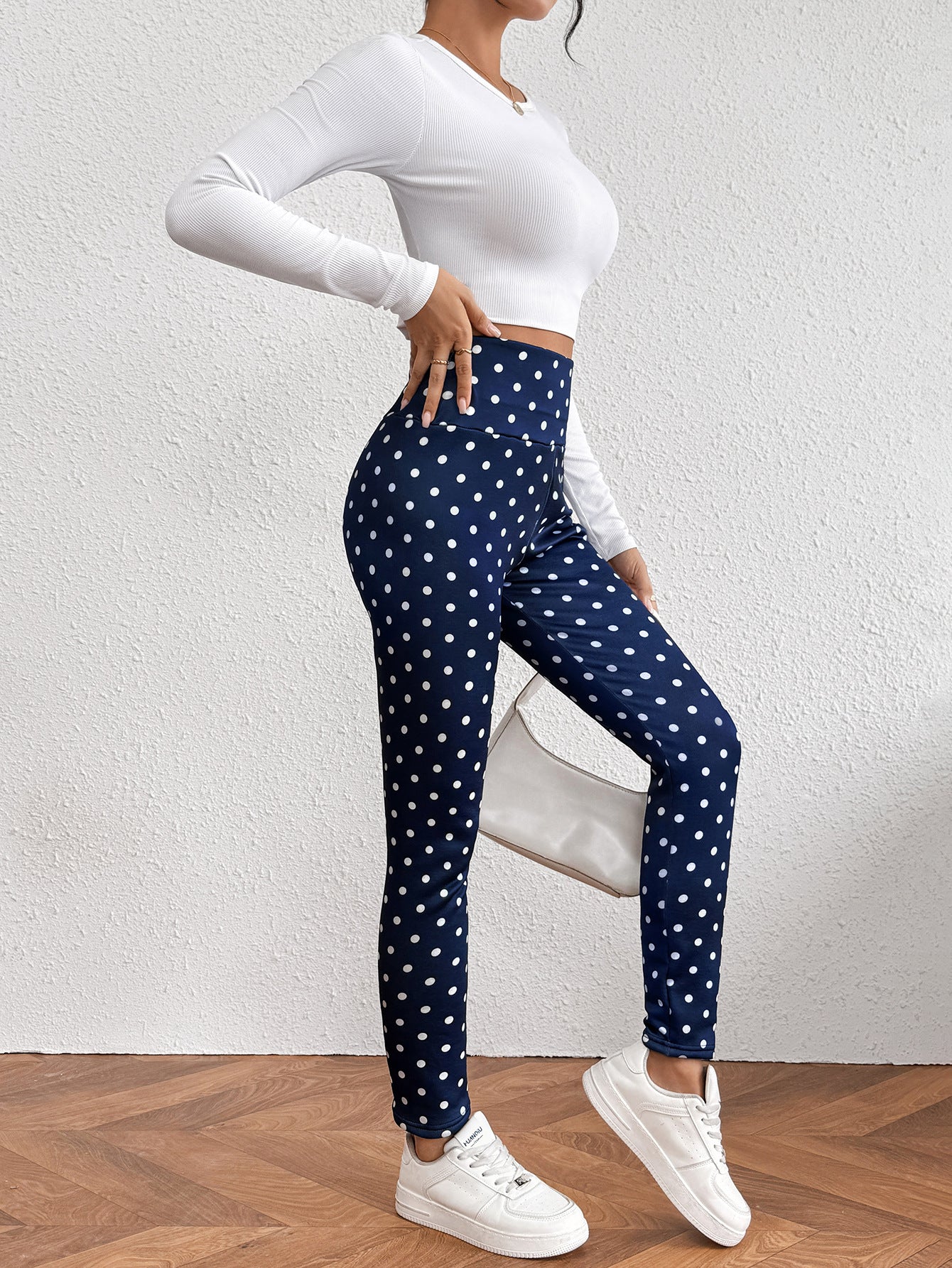 Hot-Selling Lamb Wool Polka Dot Print High-Waisted Slim Fit Warm Women's Leggings Winter New Tight-Fitting