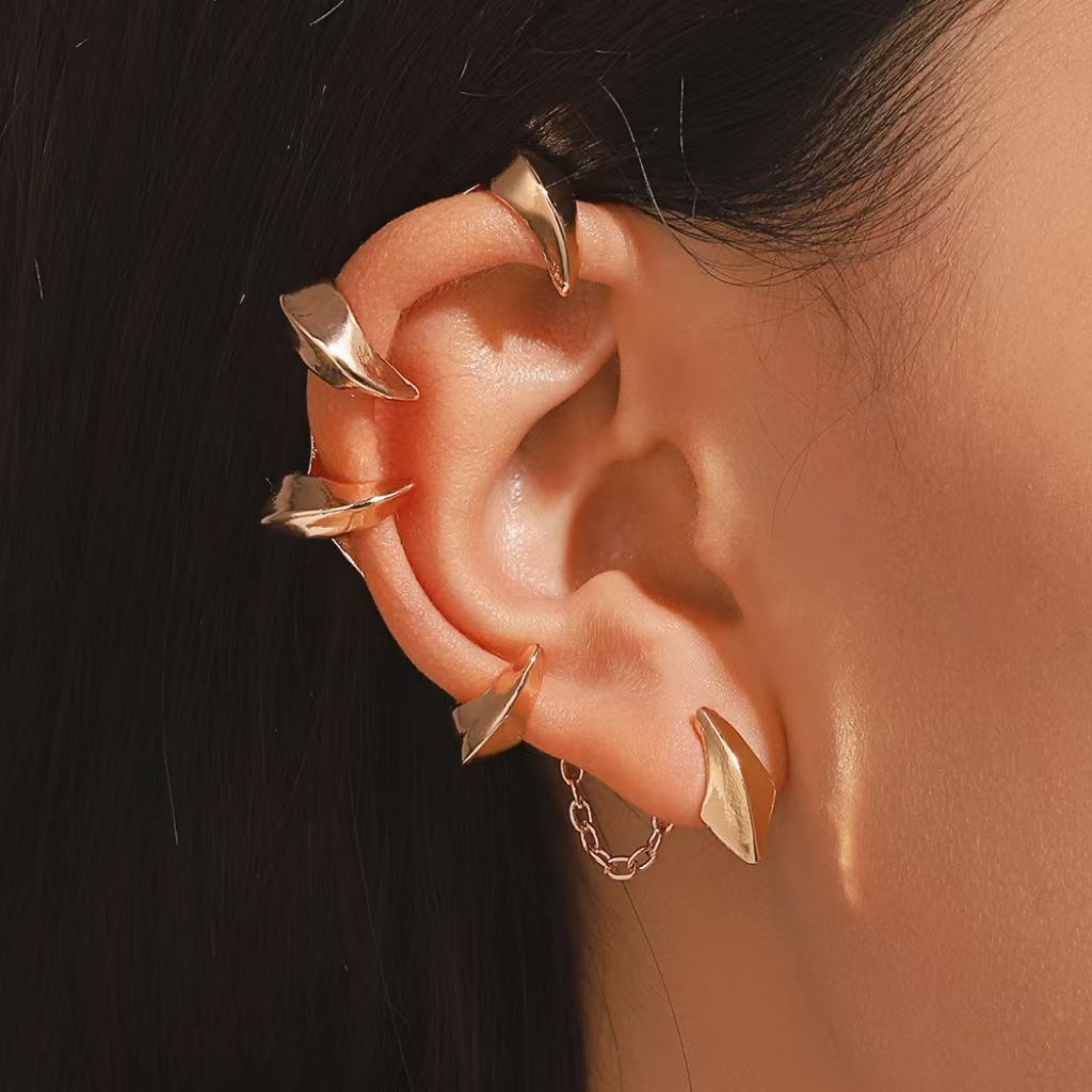 Star Style Thorn Spine Skeleton Mechanical Style Ear Hook Niche Design Irregular Metal Non-Pierced Ear Clip Unisex Earrings Has Been Blessed for Safety