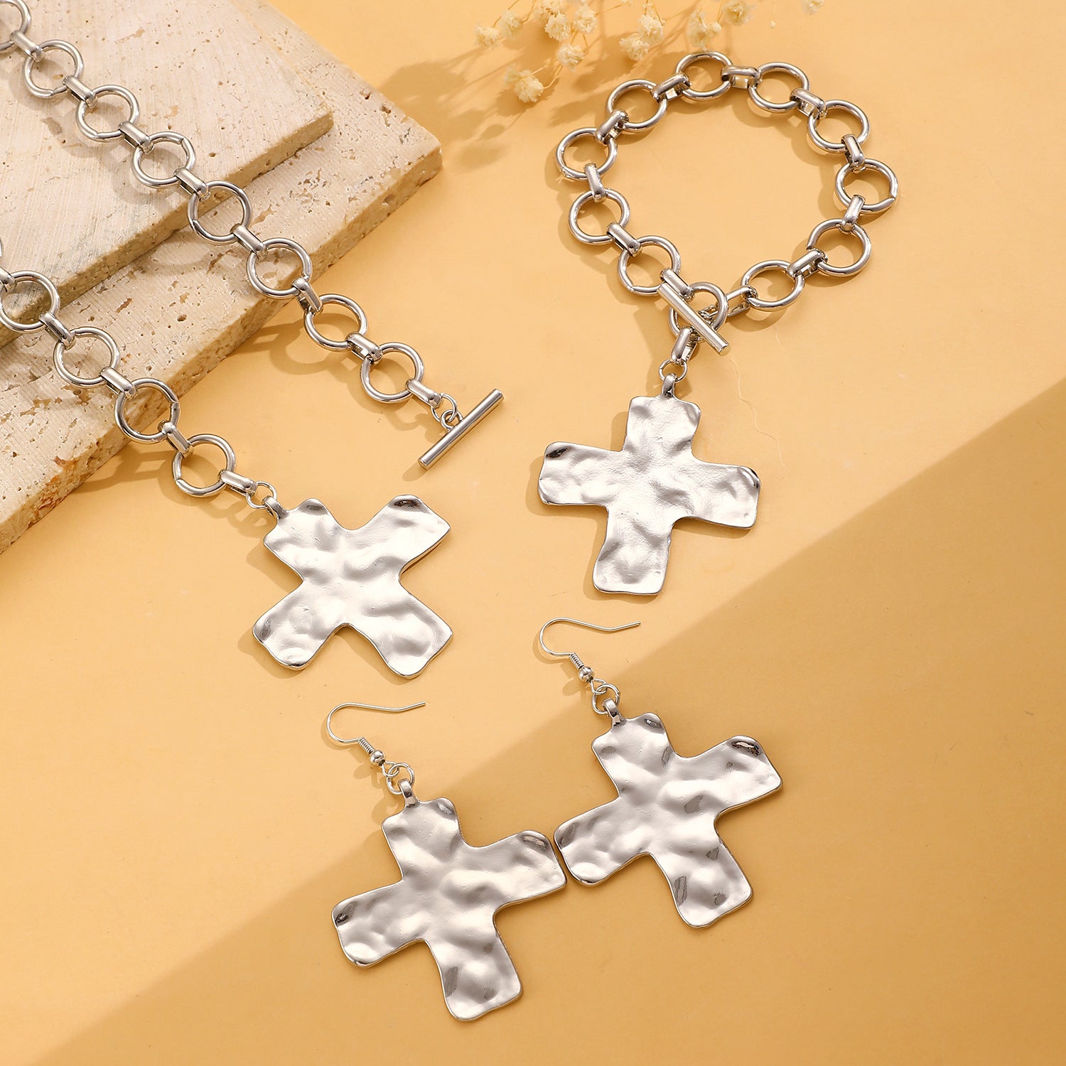 Celebrity Style Decorative Chain Jewelry Personalized Cross Alloy Pendant Necklace  Minimalist Style Clip Simple Internet Celebrity Collarbone Chain for Women