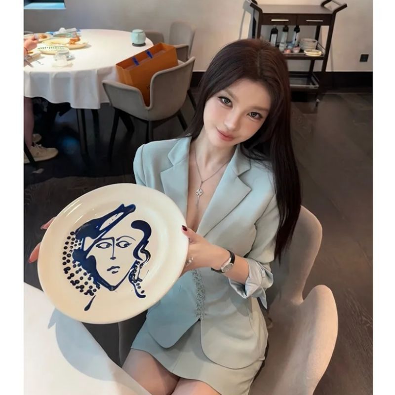 French simplicity OL Style Long Sleeve Small Blazer Waist-Cinching Jacket Women Autumn Winter New Style Bodycon Midi Skirt Two-Piece Set