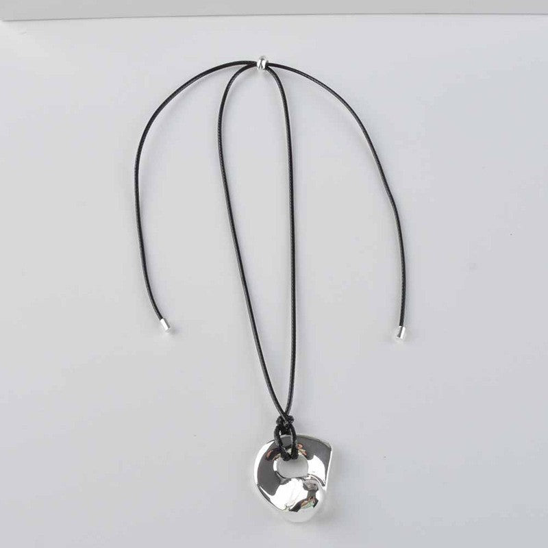 Star Custom New Mysterious Black Long Geometric Pendant Necklace for Women New Chinese Style Niche High-end Versatile Necklace Wholesale