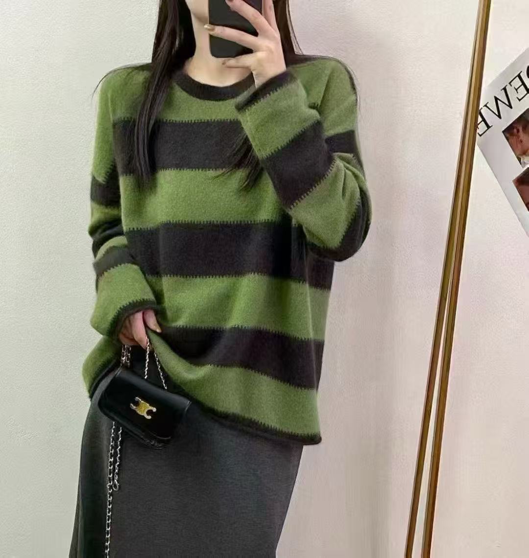 2025Trendy Hot Item100%Australian Pure Wool Sweater Loose Lazy Round Neck Knitted Sweater Autumn Winter Stylish Sweater