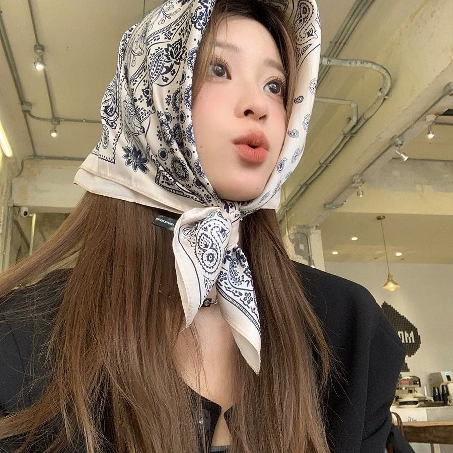 Same Style as Stars2025New Paisley Small Cashew Deformed Insect Satin70Silk Scarf Scarf Headscarf Fashion Design Small Water Drop Square Scarf Decoration Matching Headscarf