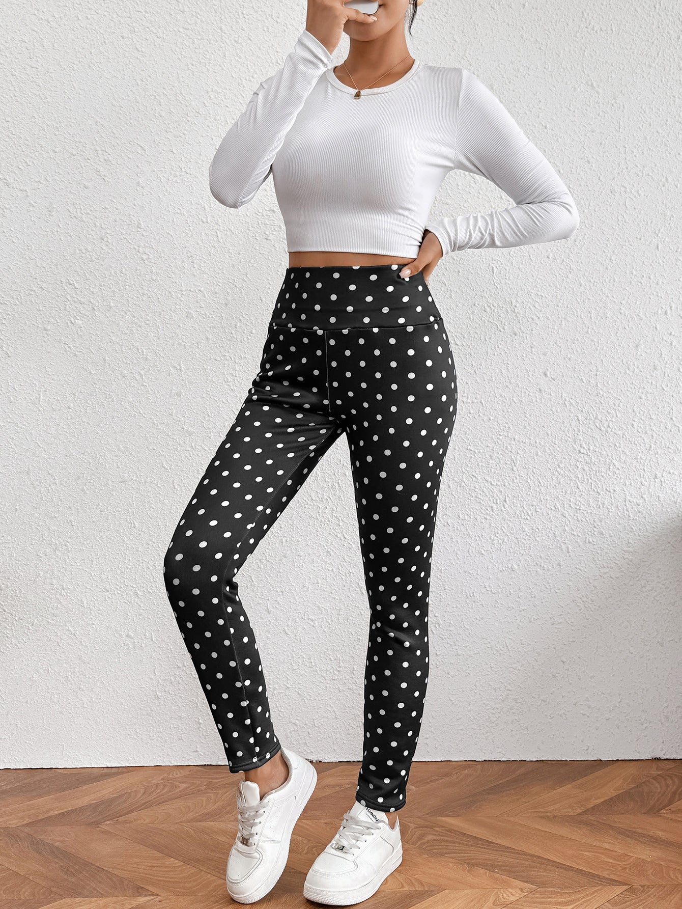Hot-Selling Lamb Wool Polka Dot Print High-Waisted Slim Fit Warm Women's Leggings Winter New Tight-Fitting