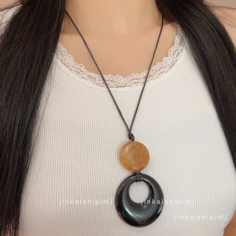 Star Custom New Mysterious Black Long Geometric Pendant Necklace for Women New Chinese Style Niche High-end Versatile Necklace Wholesale