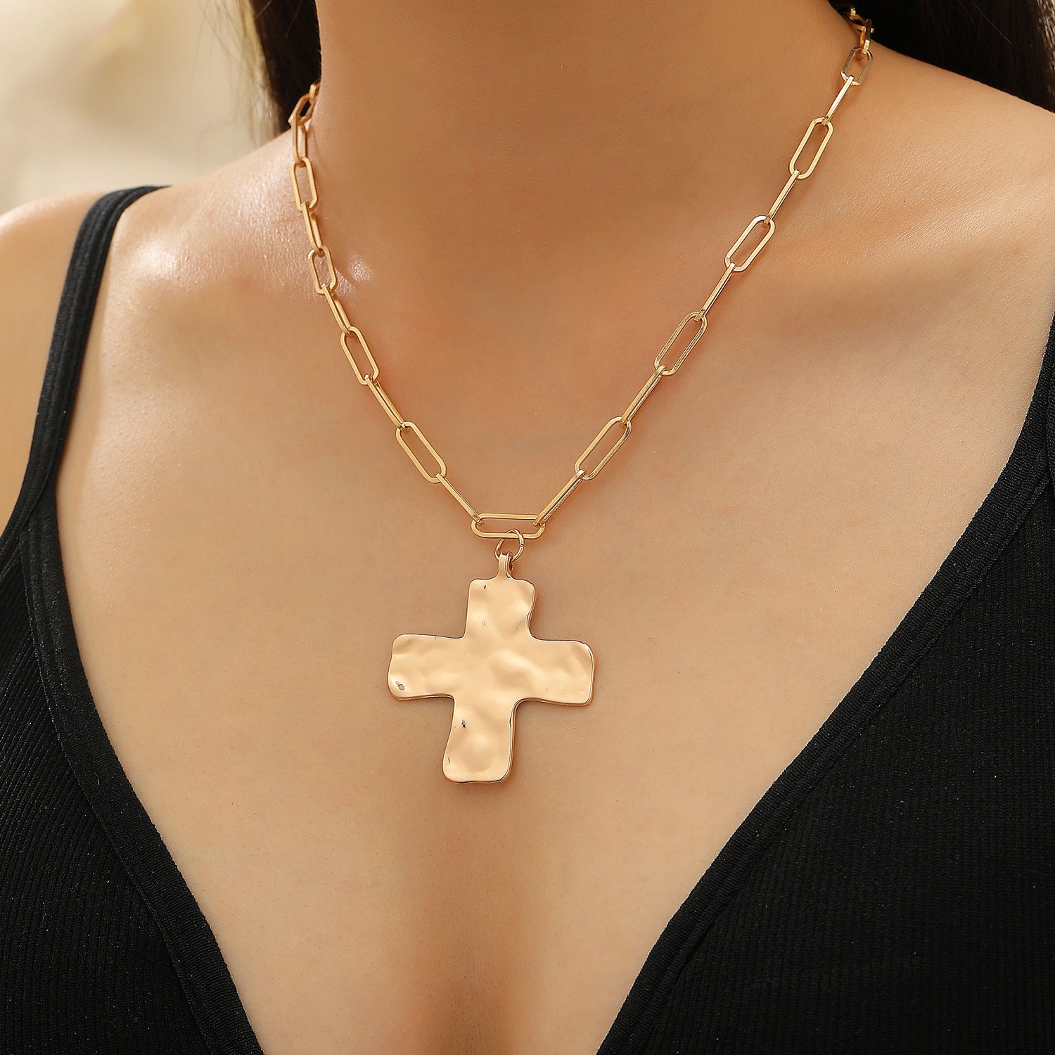 Celebrity Style Decorative Chain Jewelry Personalized Cross Alloy Pendant Necklace  Minimalist Style Clip Simple Internet Celebrity Collarbone Chain for Women