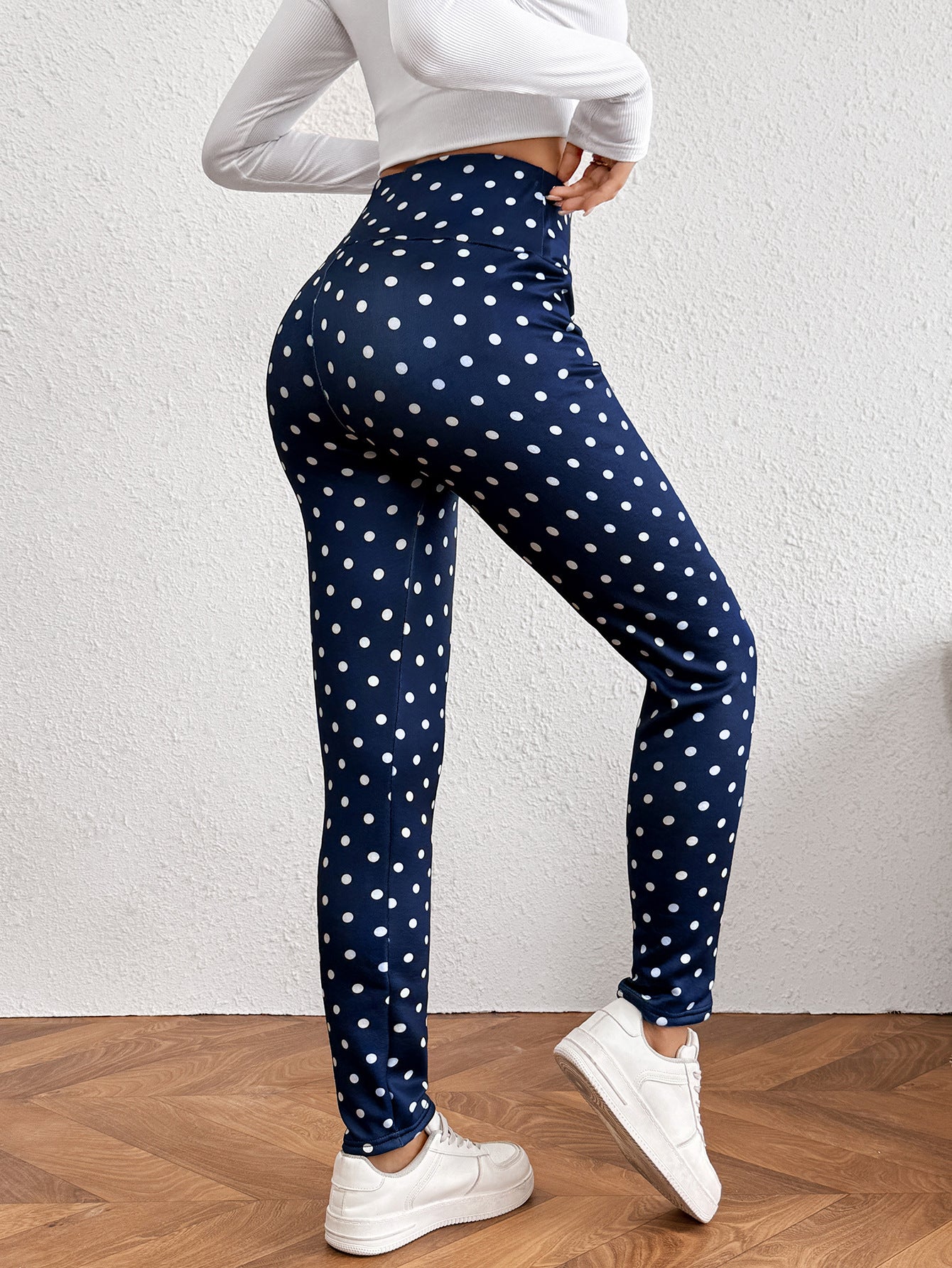 Hot-Selling Lamb Wool Polka Dot Print High-Waisted Slim Fit Warm Women's Leggings Winter New Tight-Fitting