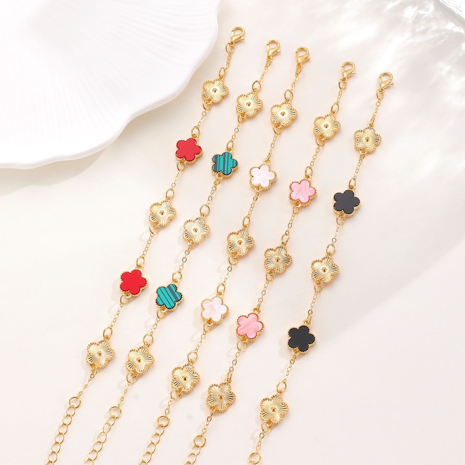 Same Style as Stars2025New Five-leaf Clover Jewelry Set for Women Simple Petal Necklace Five-leaf Flower Bracelet Ring Earrings4Set shipped together for safety