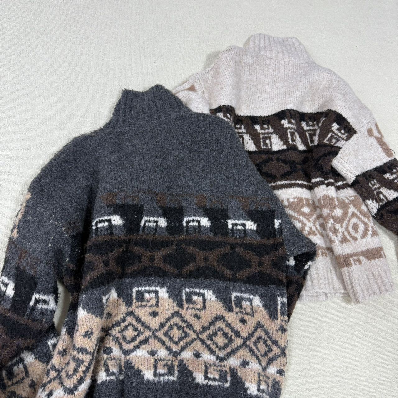 In Stock Korean Niche Trendy Brand Fair Isle Cardigan Coat for Women Loose Lazy Style High Neck Knitted Sweater