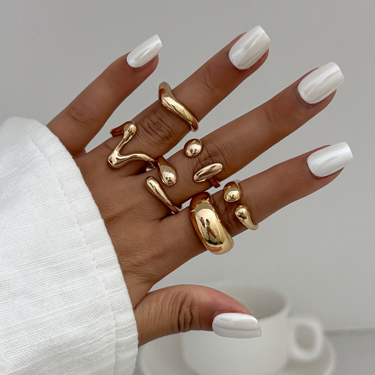 Custom Design Photosensitive Water Drop Hugging Open Ring for Celebrities Unique Irregular Geometric Joint Ring