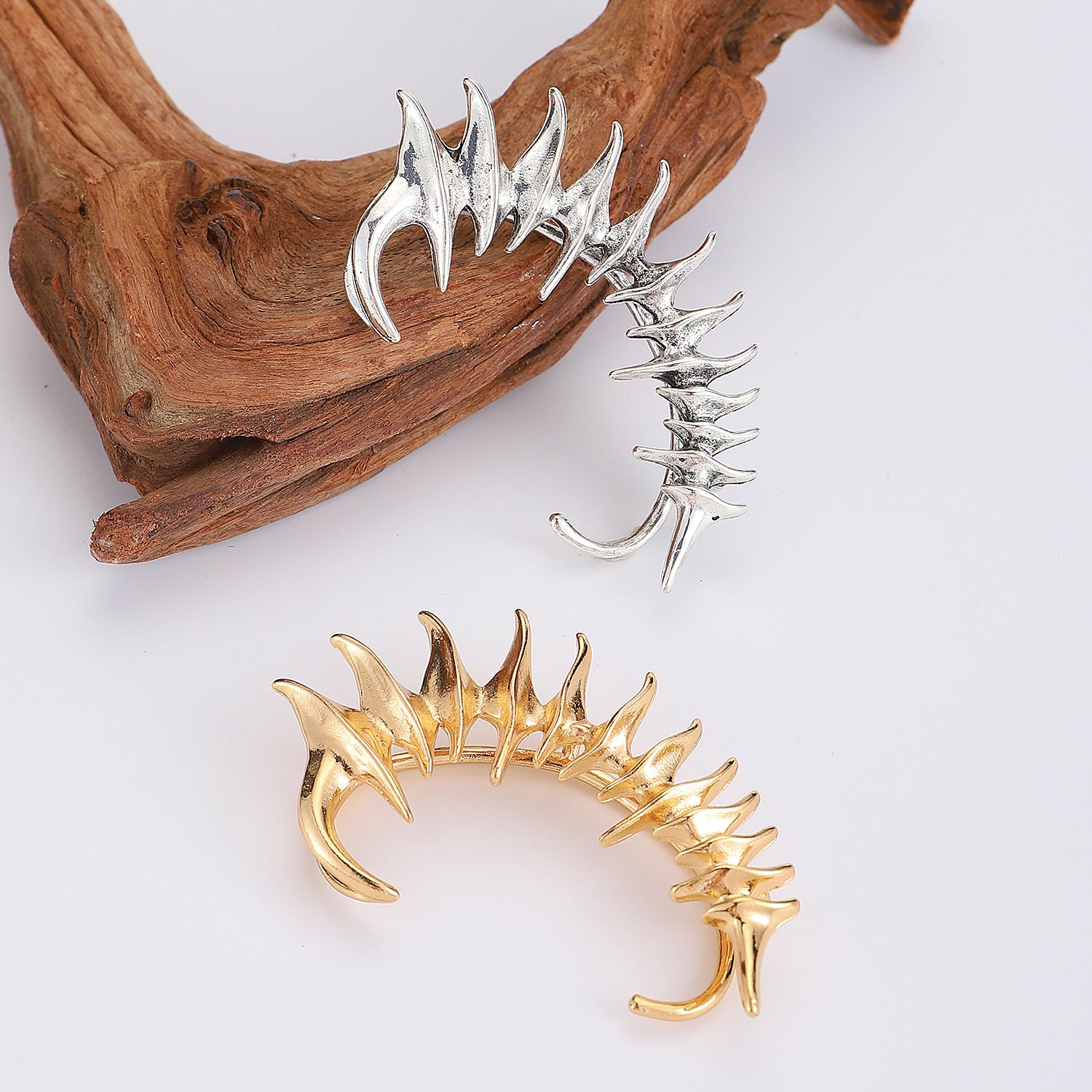 Star Style Thorn Spine Skeleton Mechanical Style Ear Hook Niche Design Irregular Metal Non-Pierced Ear Clip Unisex Earrings Has Been Blessed for Safety