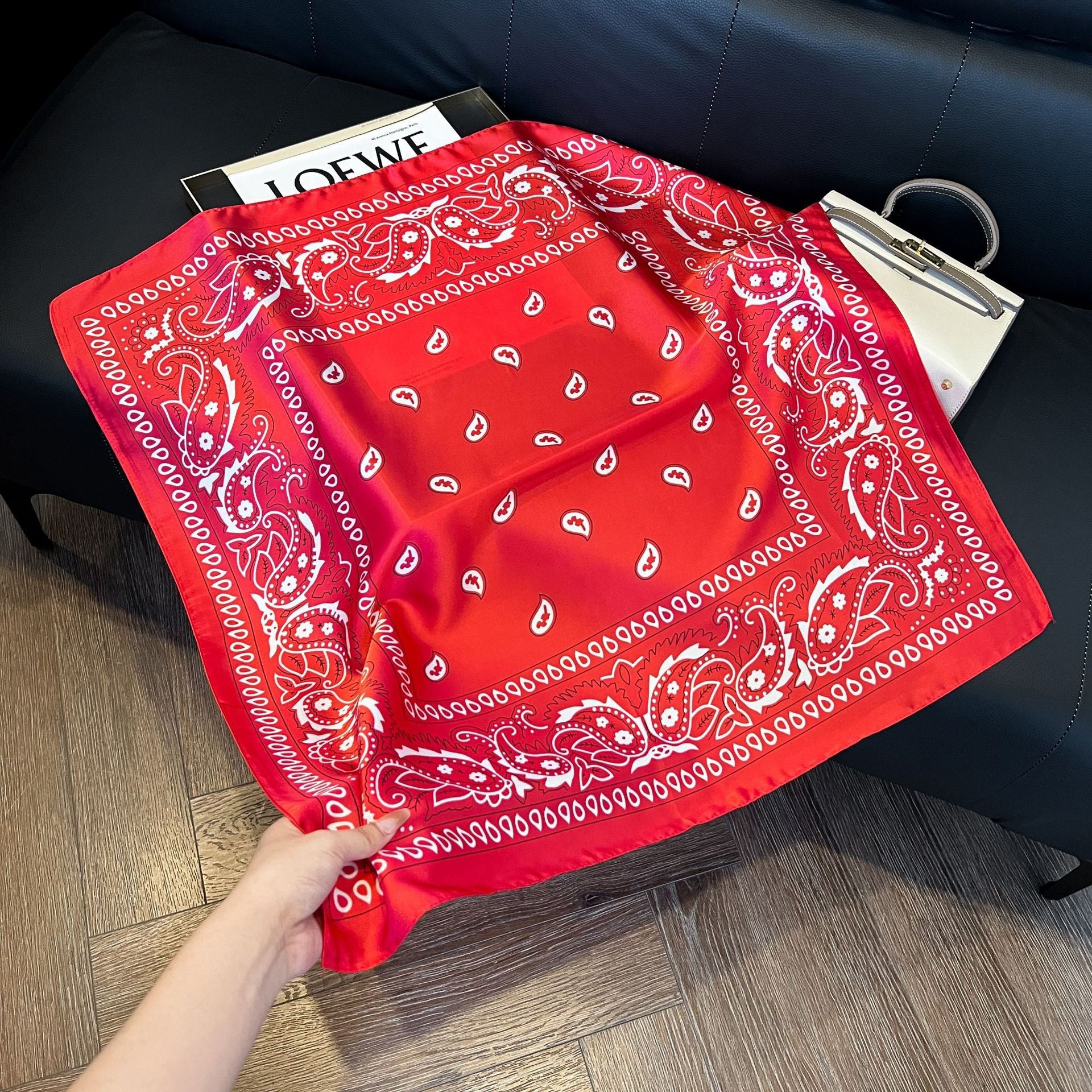 Same Style as Stars2025New Paisley Small Cashew Deformed Insect Satin70Silk Scarf Scarf Headscarf Fashion Design Small Water Drop Square Scarf Decoration Matching Headscarf