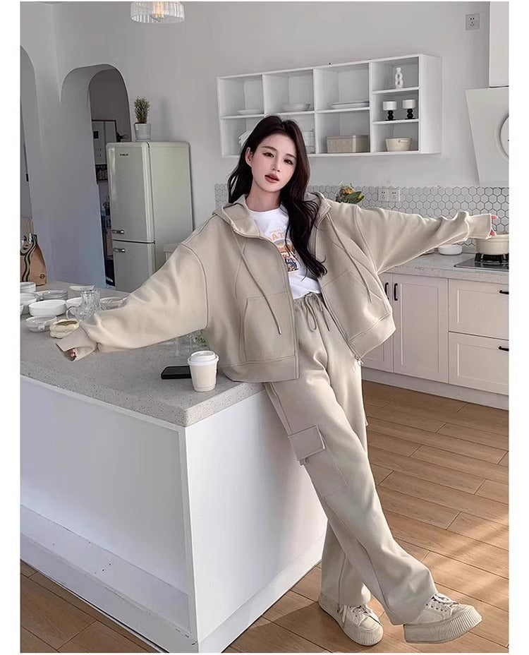 High-End Casual Sports Suit for Women, Autumn and Winter, Petite Workwear Style, Sweatshirt and Sweatpants Two-Piece Set, Early Autumn Complete Set