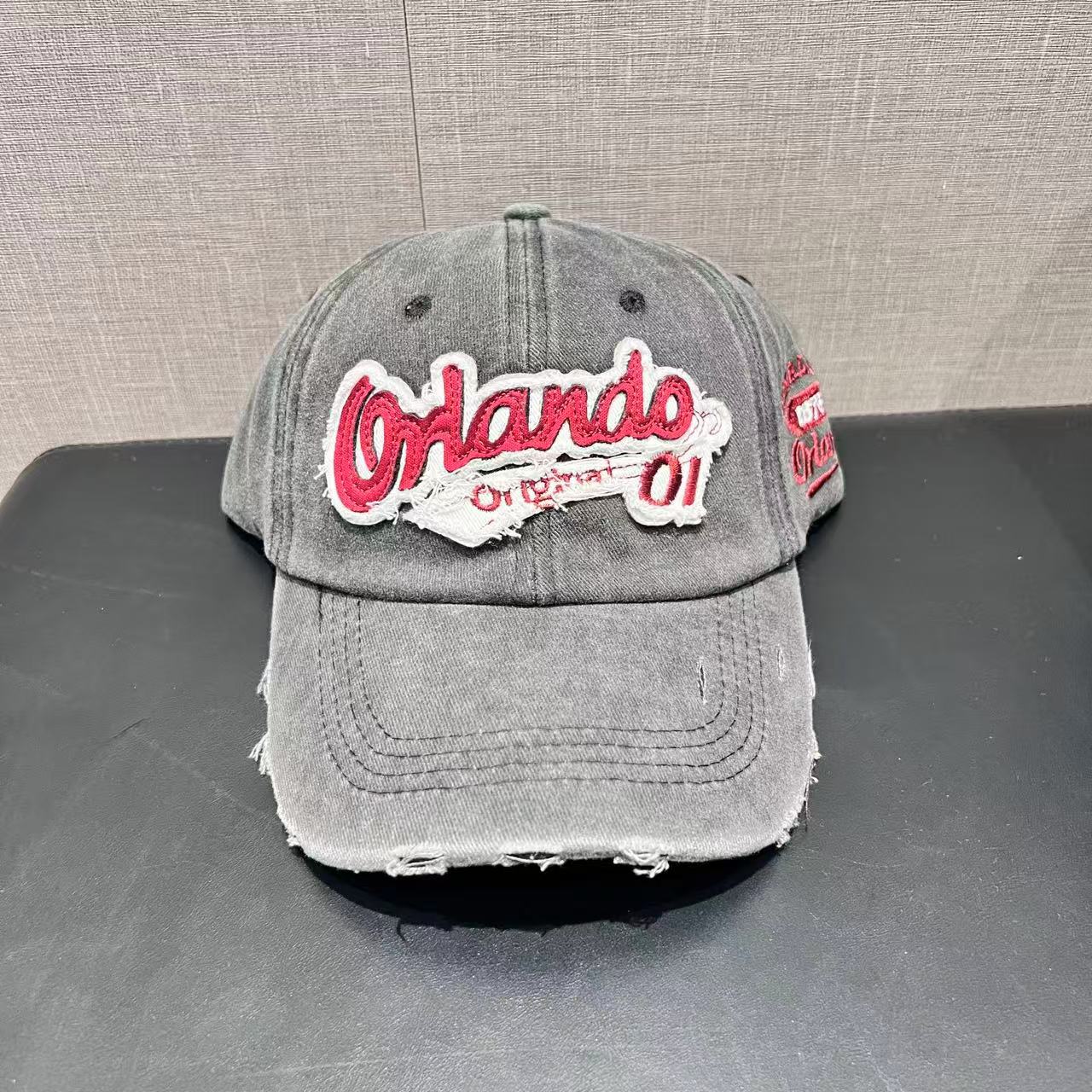 New Vintage Distressed Baseball Cap Fashion Embroidery English Hole Duckbill Cap for Women Face Slimming Couple Hat