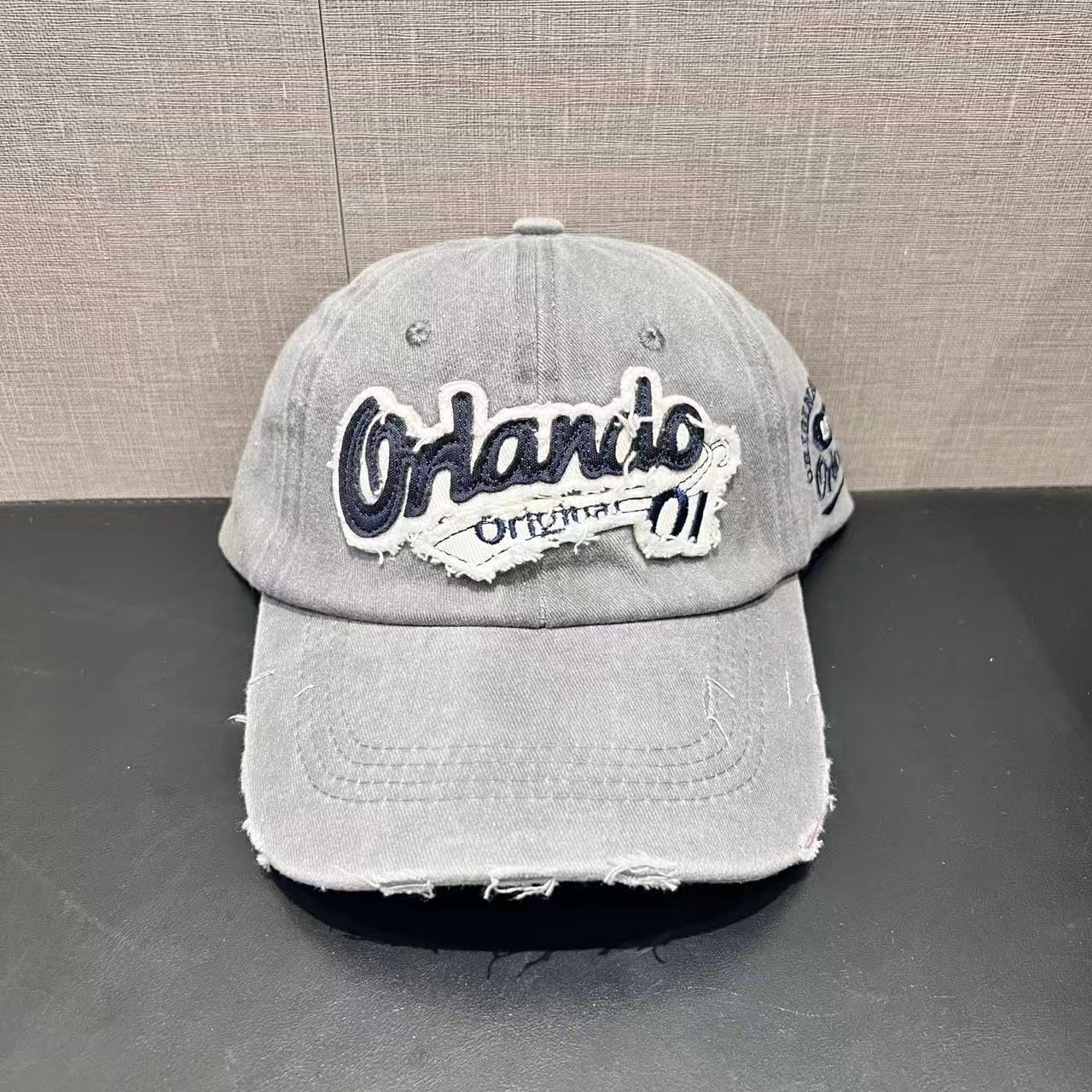 New Vintage Distressed Baseball Cap Fashion Embroidery English Hole Duckbill Cap for Women Face Slimming Couple Hat