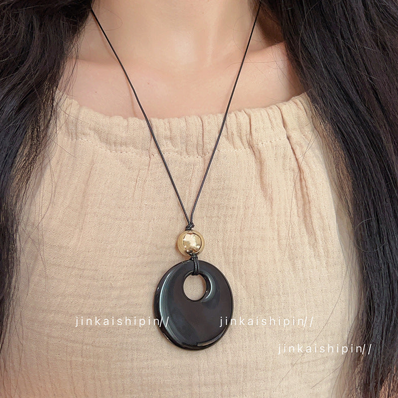 Star Custom New Mysterious Black Long Geometric Pendant Necklace for Women New Chinese Style Niche High-end Versatile Necklace Wholesale