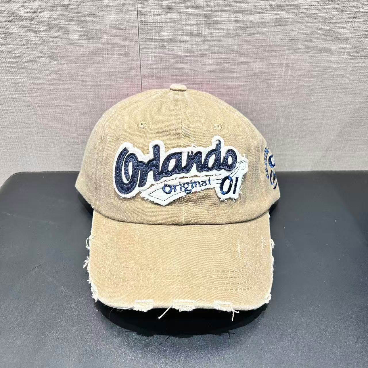 New Vintage Distressed Baseball Cap Fashion Embroidery English Hole Duckbill Cap for Women Face Slimming Couple Hat