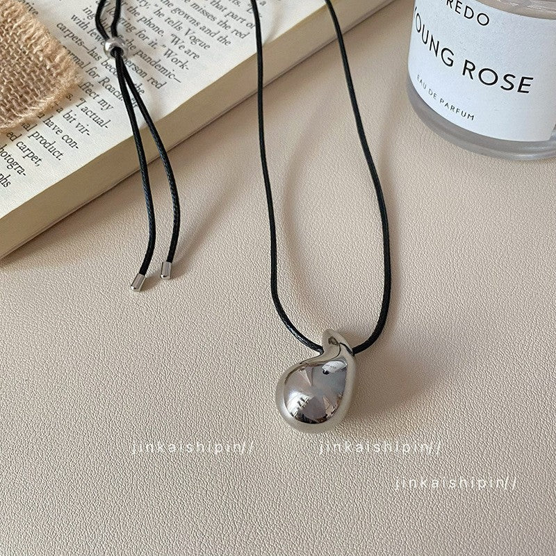 Star Custom New Mysterious Black Long Geometric Pendant Necklace for Women New Chinese Style Niche High-end Versatile Necklace Wholesale