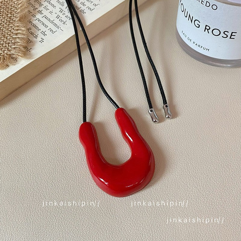 Star Custom New Mysterious Black Long Geometric Pendant Necklace for Women New Chinese Style Niche High-end Versatile Necklace Wholesale